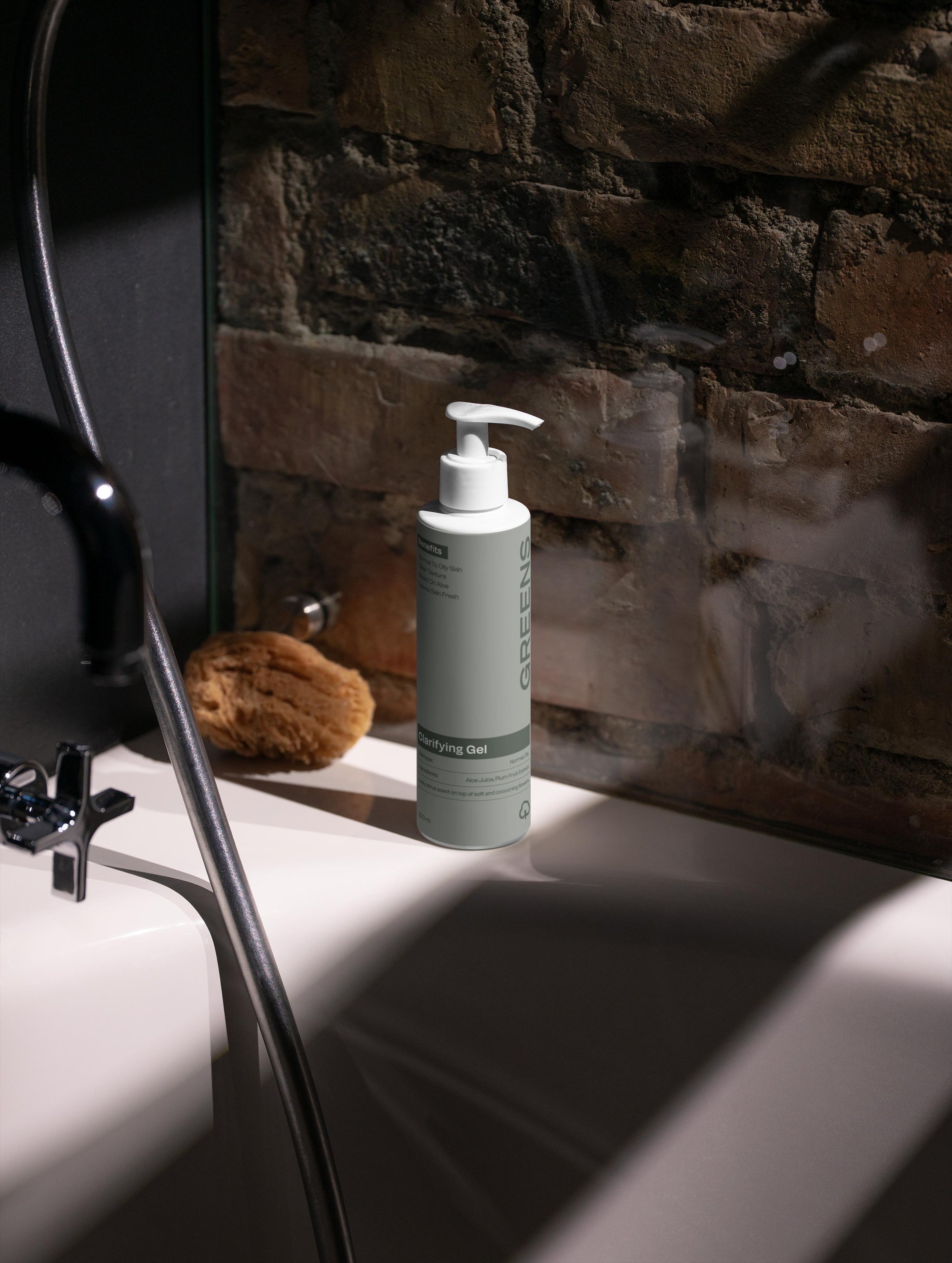 Premium shot of Greens for People Clarifying Gel, showing the effective formula for oil control.